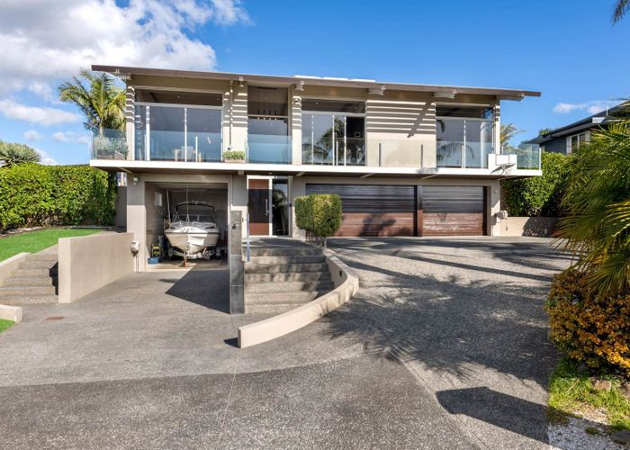  at 8 Intrepid Crescent, Beachlands, Manukau City, Auckland
