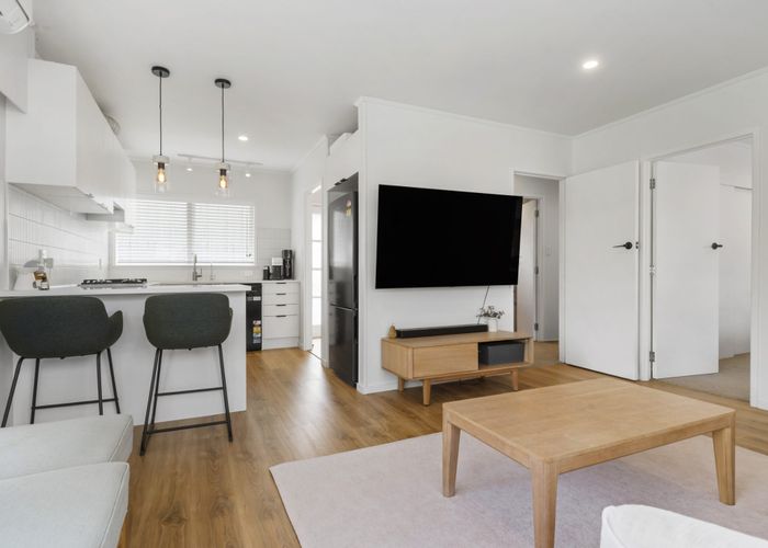  at 1/17 Woodall Place, Totara Vale, North Shore City, Auckland