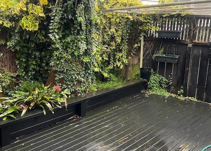  at 47 Hendry Avenue, Hillsborough, Auckland