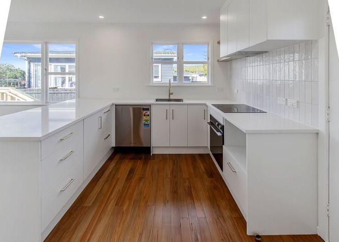  at 72 Muir Avenue, Mangere Bridge, Auckland