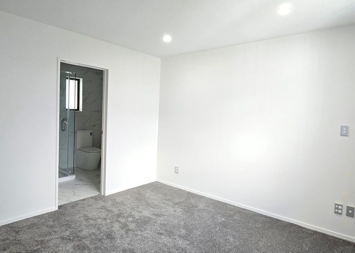  at 8 Nield Road, Manurewa, Auckland