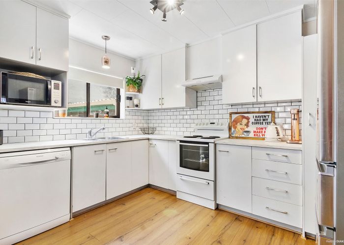  at 211A Glengarry Road, Glen Eden, Auckland