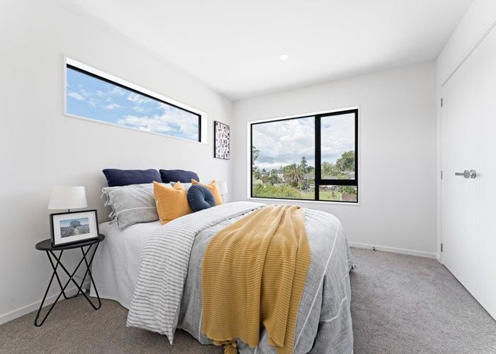  at 18D Larissa Ave, Henderson, Waitakere City, Auckland
