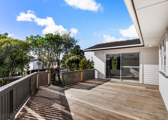  at 66 Cliff View Drive, Green Bay, Auckland