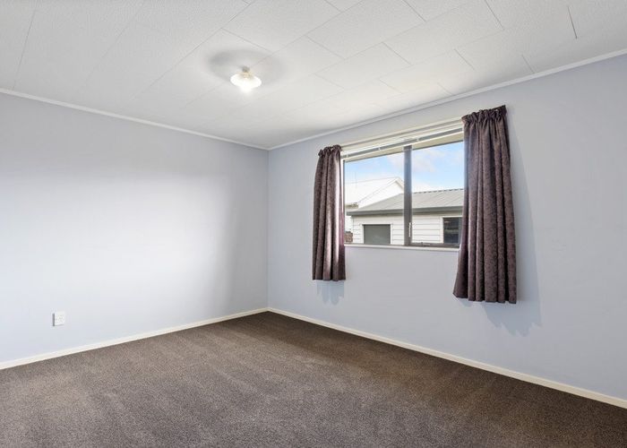  at 2/27 Vickerys Road, Wigram, Christchurch