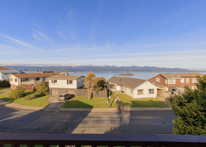  at 15 Somes Crescent, Newlands, Wellington, Wellington