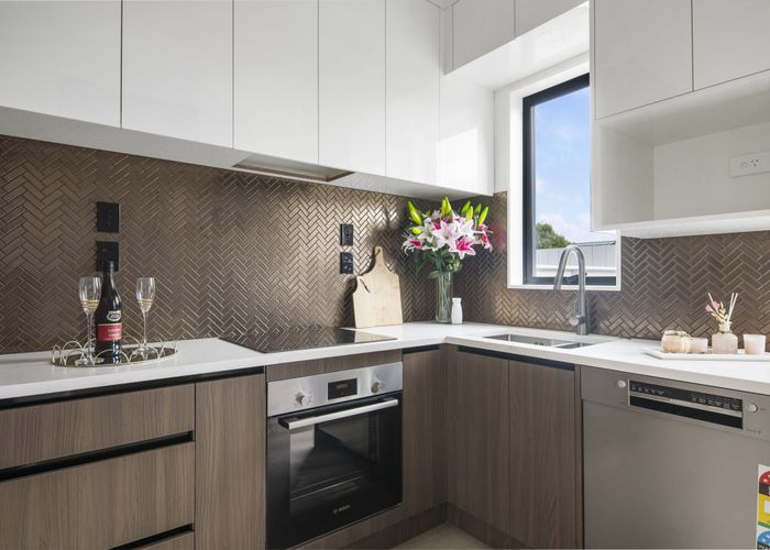  at 8/302 Blockhouse Bay Road, Avondale, Auckland City, Auckland