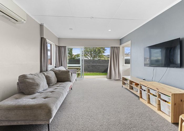  at 18 Riversdale Drive, Merrilands, New Plymouth, Taranaki