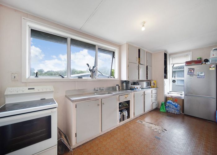  at 146 Tennessee Avenue, Mangere East, Auckland