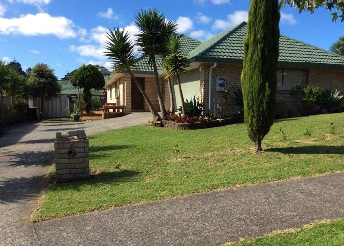  at 2 Baltic Place, Goodwood Heights, Manukau City, Auckland