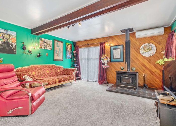  at 112 Candia Road, Henderson Valley, Auckland