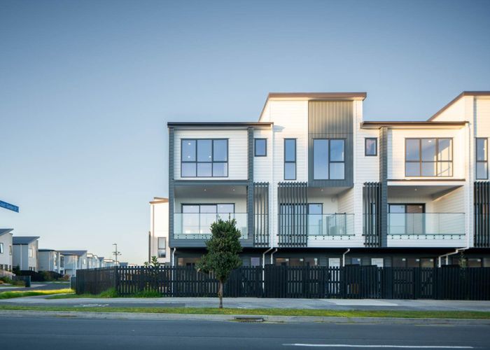  at 7/10 Scott Road, Hobsonville, Waitakere City, Auckland