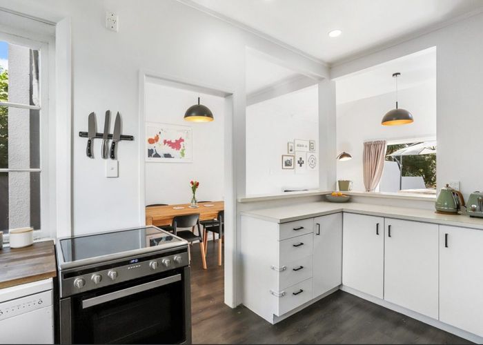  at 2/18 Reid Road, New Lynn, Auckland
