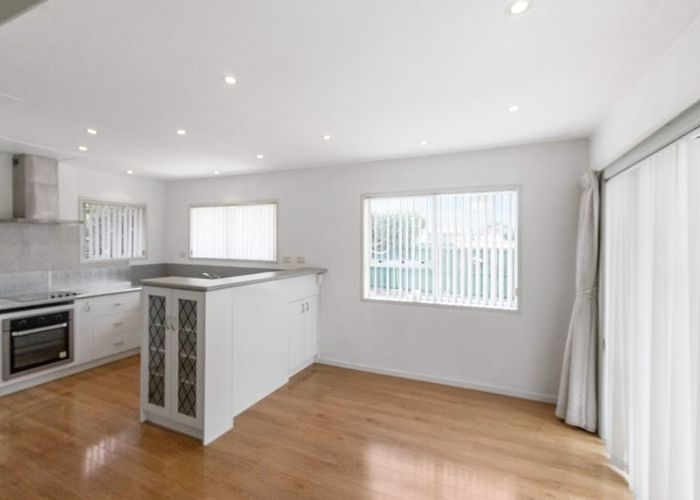  at 12 Gibbons Road, Weymouth, Manukau City, Auckland