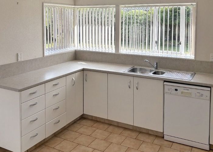  at 4 Knightsbridge Place, Taradale, Napier, Hawke's Bay