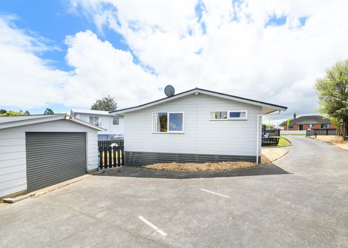  at 39 Mill Street, Marton