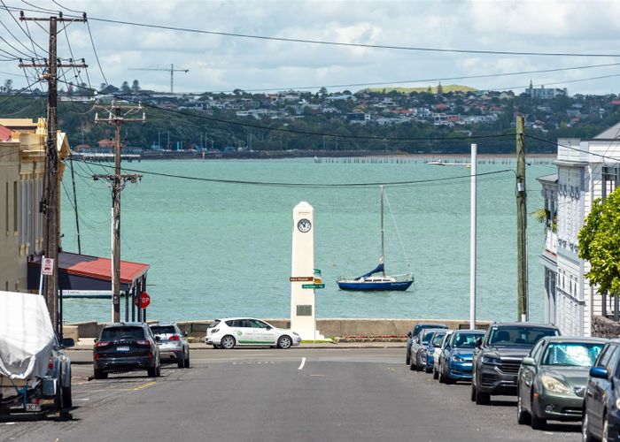  at 4/17 Church Street, Devonport, Auckland