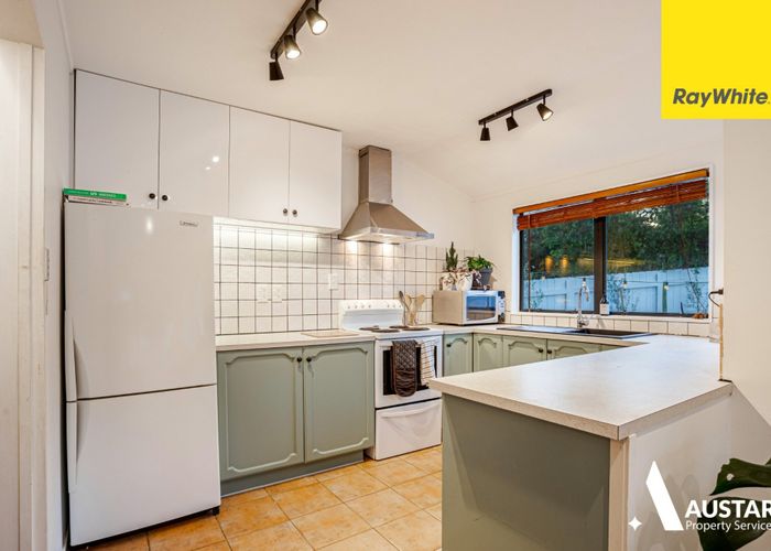  at 6 Clarion Place, Glendene, Waitakere City, Auckland