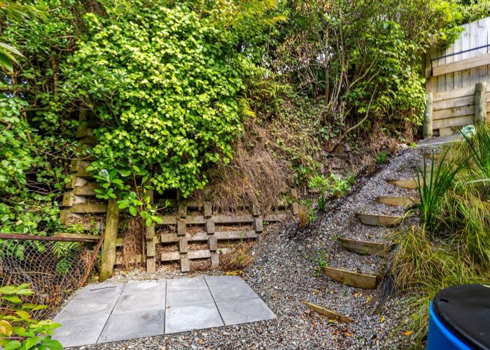  at 3A Hillview Crescent, Paparangi, Wellington, Wellington