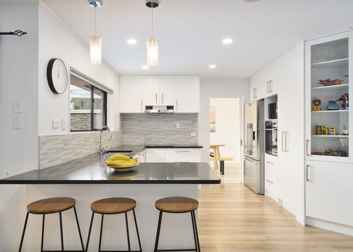  at 14 Rhinevale Close, Henderson, Waitakere City, Auckland