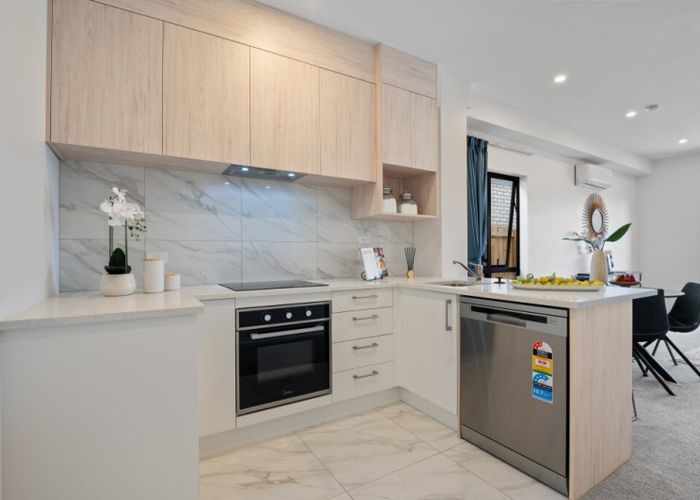  at 10 Aumarire Lane, Favona, Manukau City, Auckland