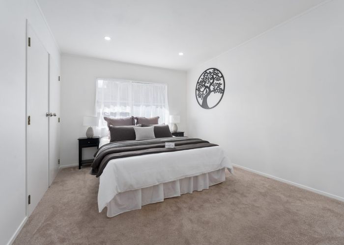  at 2/5 Newington Road, Henderson, Waitakere City, Auckland