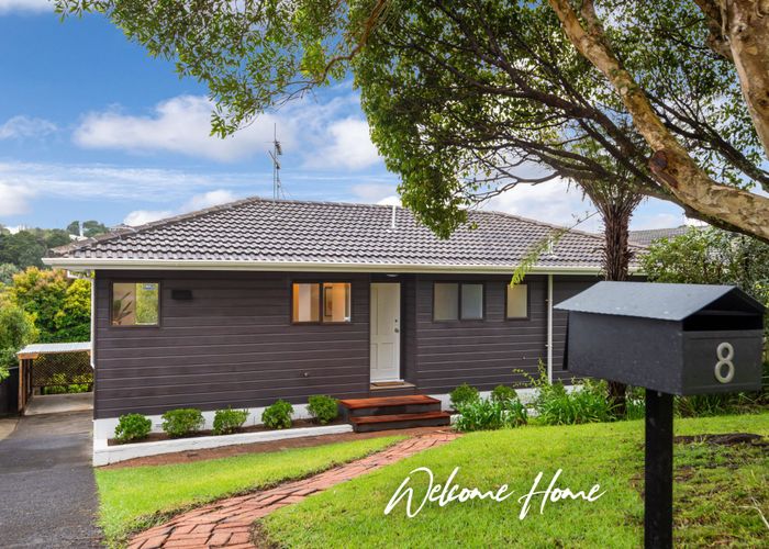  at 8 Hague Place, Birkenhead, Auckland