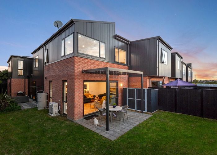  at 12 Mahinga Kai Way, Belmont, North Shore City, Auckland