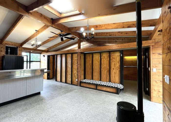  at 102 Seaview RD, PARAPARAUMU BEACH, PARAPARAUMU