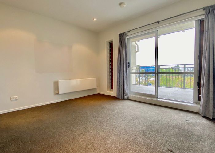  at 10D/71 Spencer Road, Oteha, Auckland