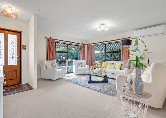 at 8A Dreadon Avenue, Papatoetoe, Auckland