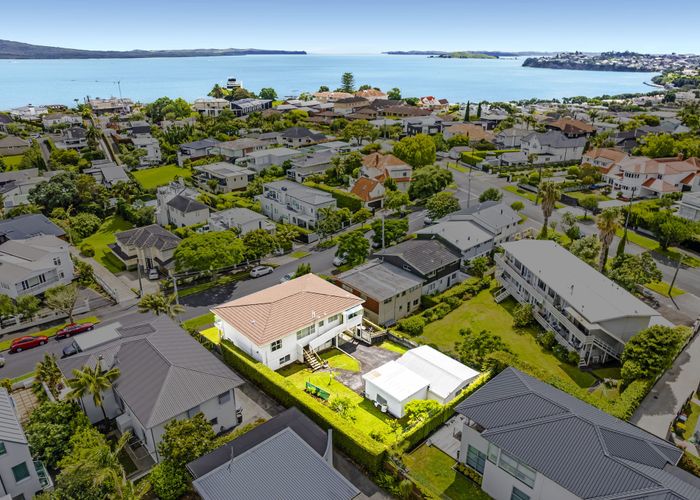 Free property data for 43 Ronaki Road, Mission Bay, Auckland homes.co.nz