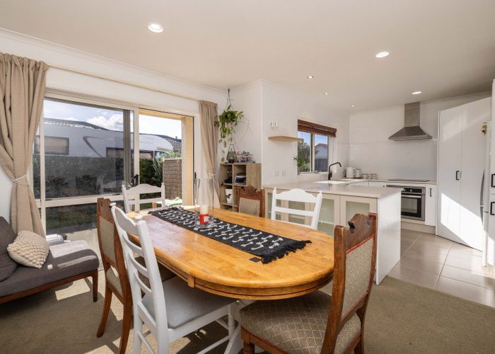  at 2/100 Millers Road, Brookfield, Tauranga