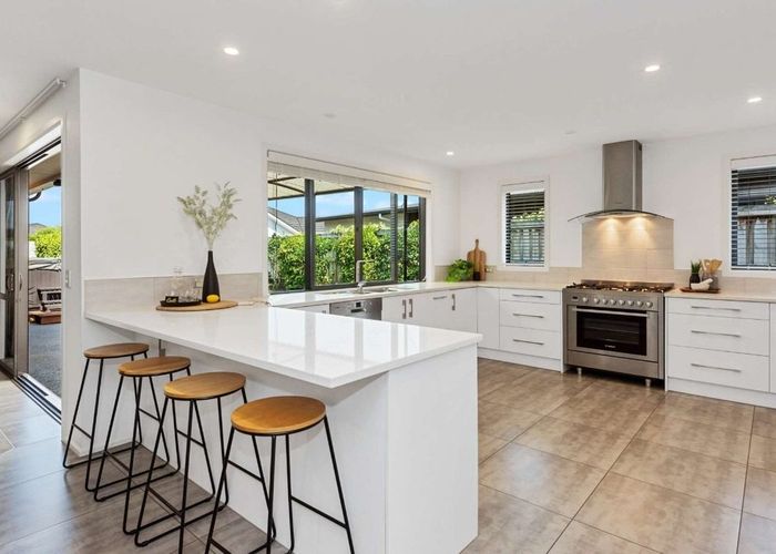  at 5 Michael Terrence Place, Flagstaff, Hamilton, Waikato