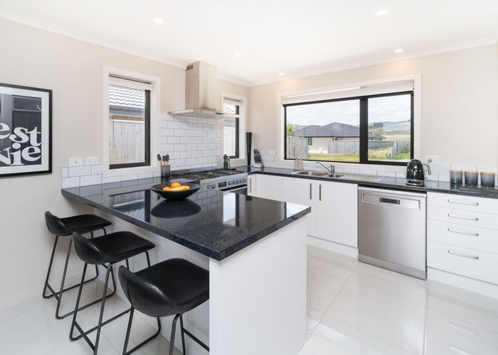  at 11 Atlantic Drive, Fitzherbert, Palmerston North, Manawatu / Whanganui