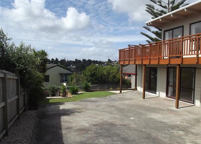  at 145 Weatherly Road, Torbay, North Shore City, Auckland