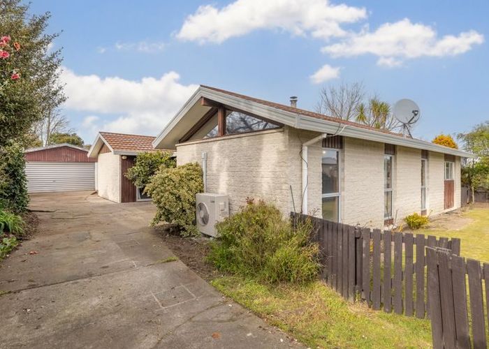  at 6 Royal Park Drive, Parklands, Christchurch City, Canterbury