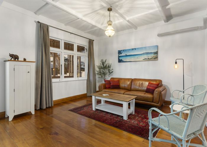  at 8 Westmere Crescent, Westmere, Auckland