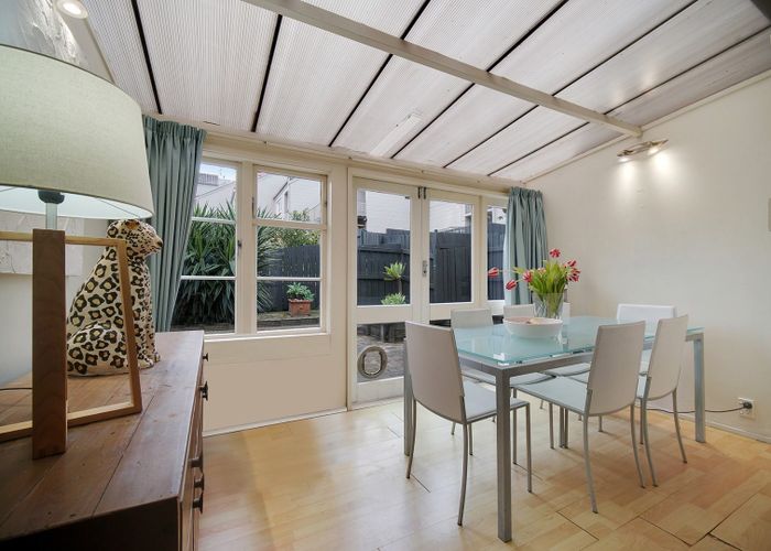  at 15/8 Hamilton Rd, Herne Bay, Auckland City, Auckland