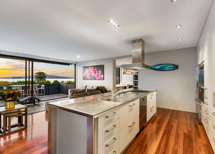  at 4 Ronaki Road, Mission Bay, Auckland