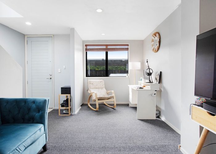  at 33/51 Ireland Road, Panmure, Auckland