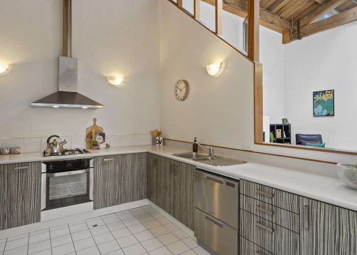  at 2A/21 Left Bank, Te Aro, Wellington