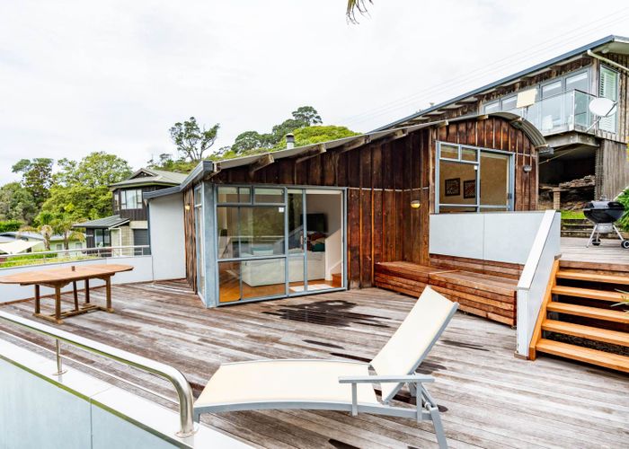  at 11 Barron Lane, Whananaki, Hikurangi