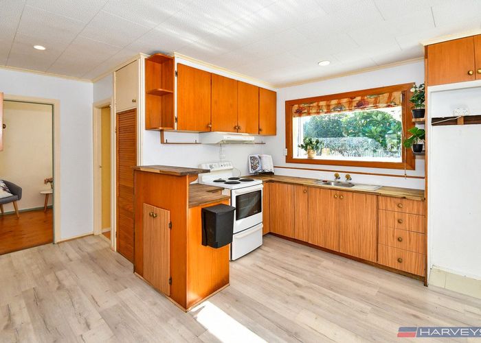  at 76 Bays Road, Papakura