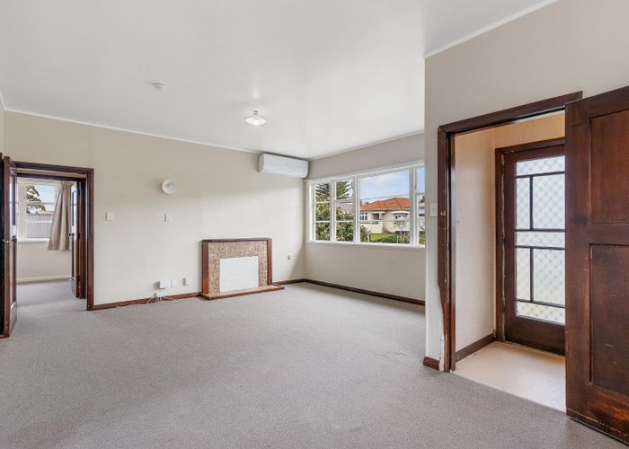 at 32 Montrose Street, Point Chevalier, Auckland City, Auckland