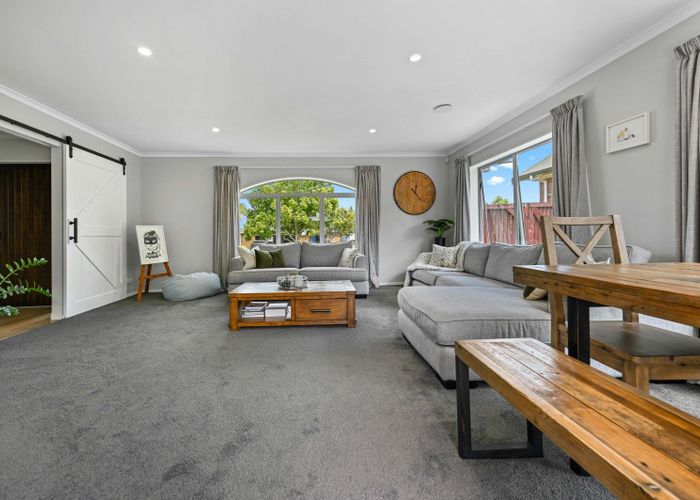  at 17 Westview Place, Western Heights, Hamilton