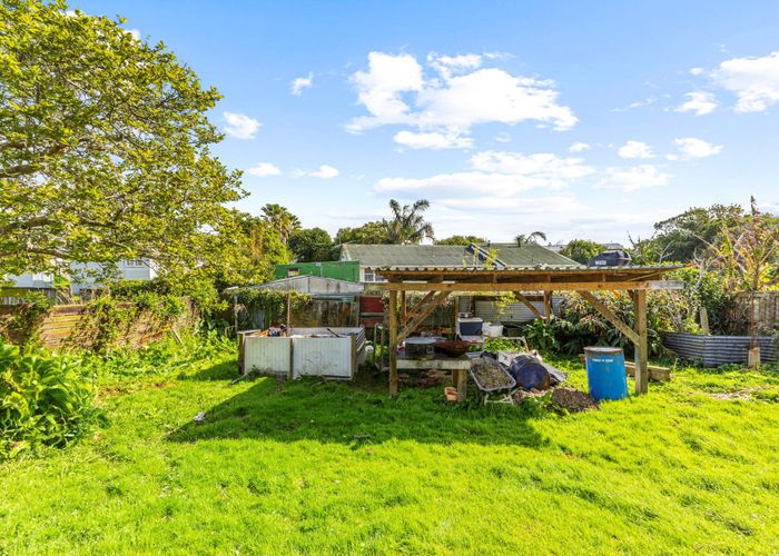  at 8 Emerson Road, Clover Park, Manukau City, Auckland