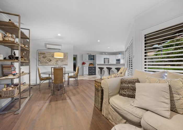  at 4/9 Harrison Road, Mount Wellington, Auckland City, Auckland