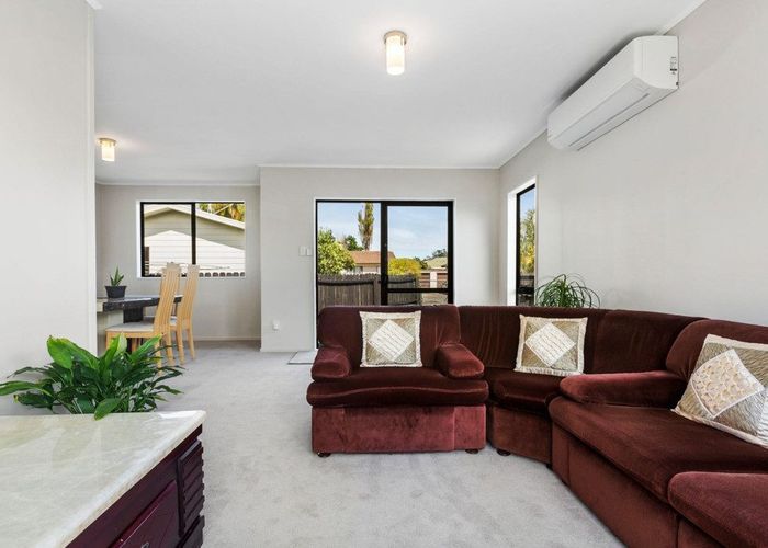  at 2/26 Karepo Crescent , Ranui, Waitakere City, Auckland