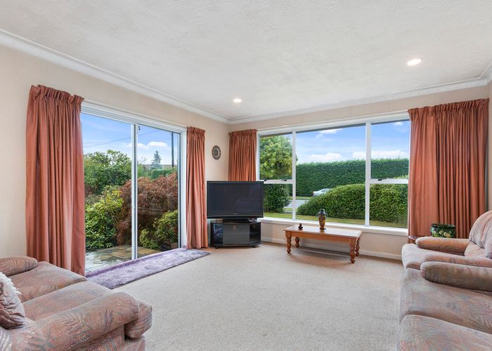  at 493 Avonhead Road, Avonhead, Christchurch